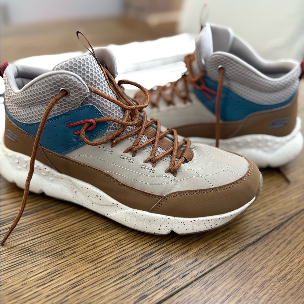 Women’s Skechers BOBS Sport Gosan Trail Seven Springs Boot 117233 Taupe Brown